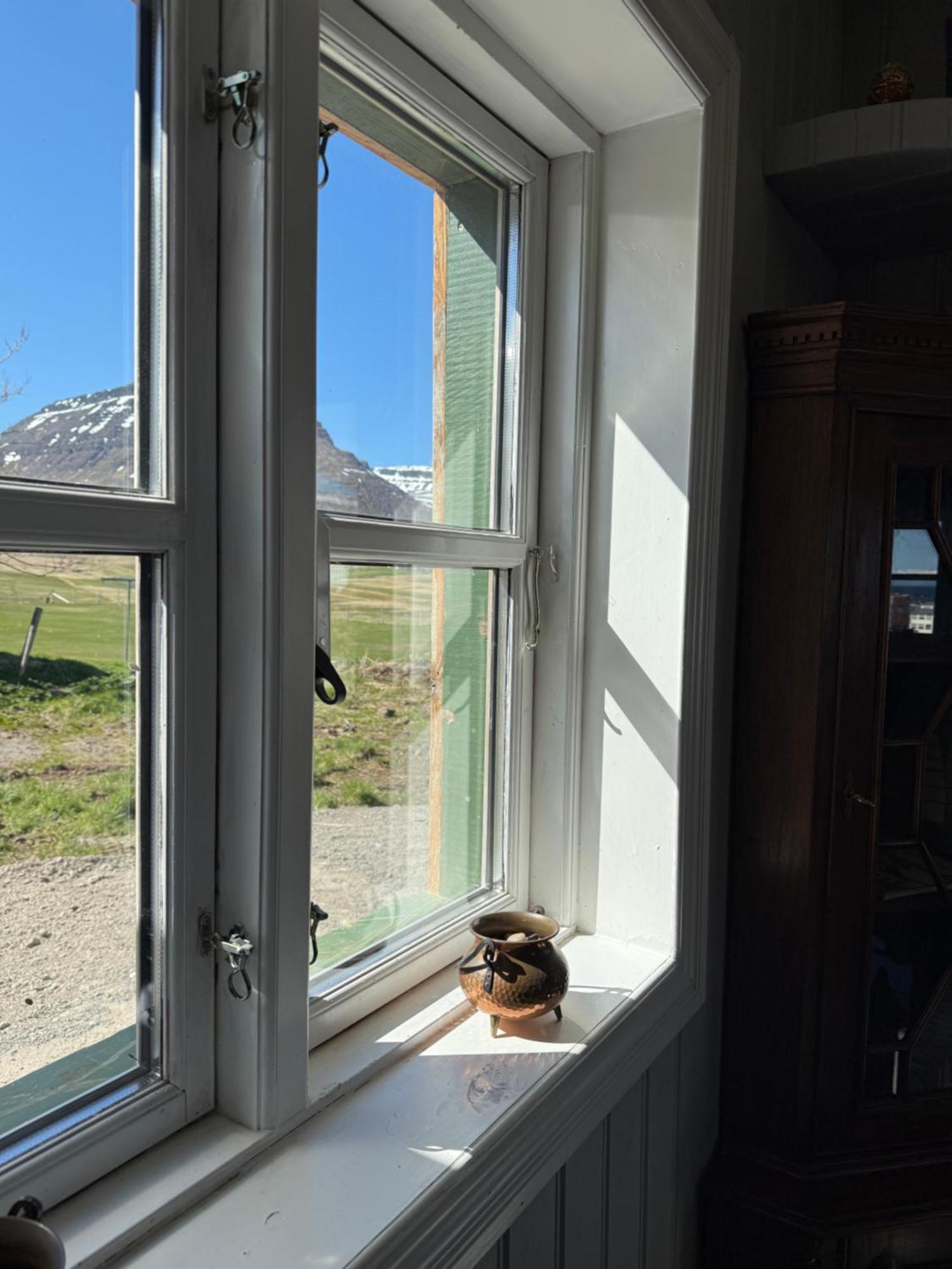 Raven Nest Feriehus *